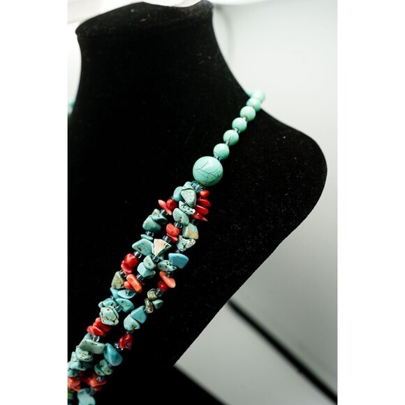 VTG Turquoise and Coral necklace triple strand chip beads teardrop pendant - Picture 3 of 4